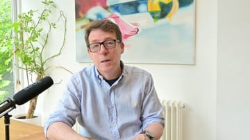 Mark Phillips, founder of Bluefrog, announces the agency's closure